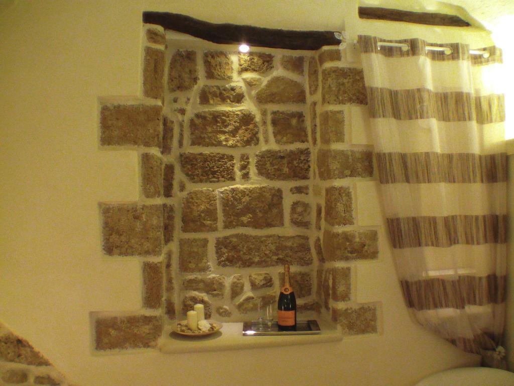 La Grotta Bed & Breakfast Месане Екстериор снимка